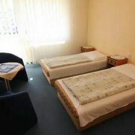 Atrium 2*